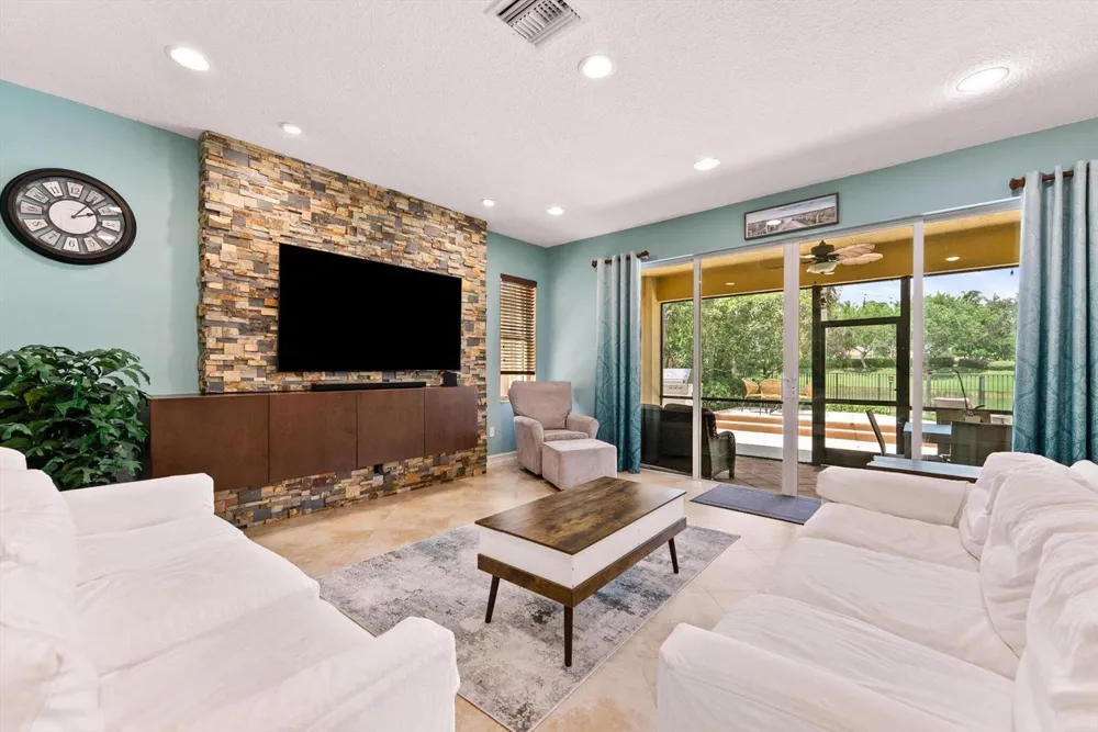 8275 Triana Point Avenue Boynton Beach, FL 33473