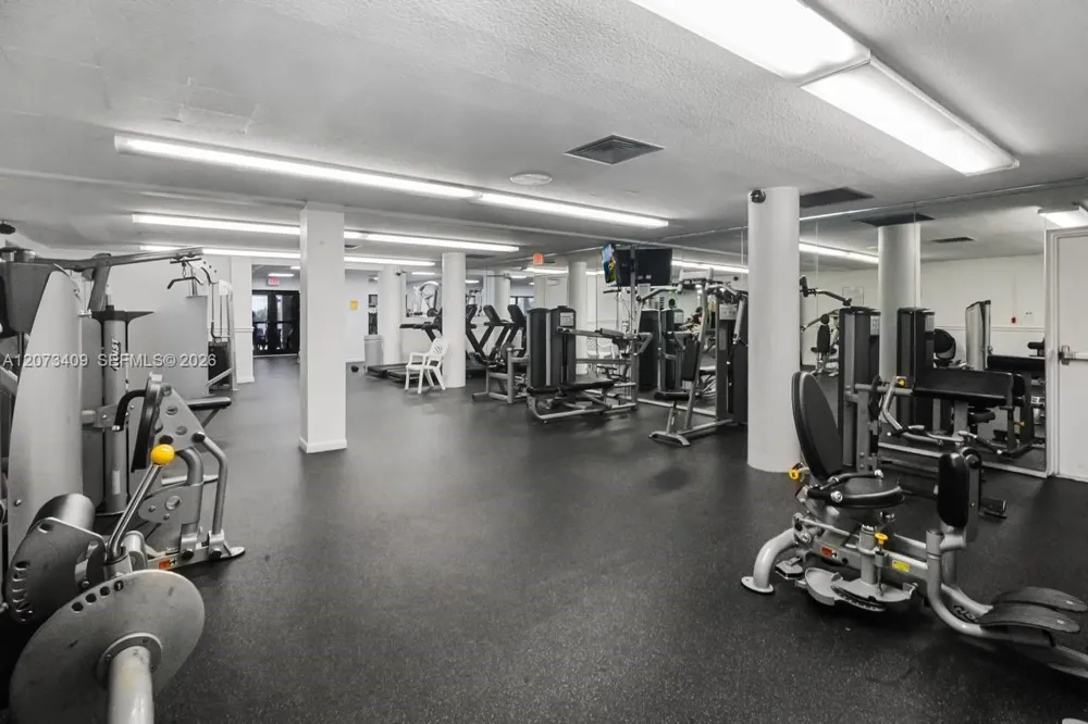 1965 S Ocean Dr #5E Hallandale Beach, FL 33009