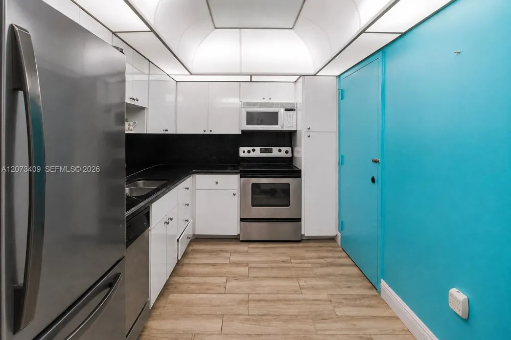 1965 S Ocean Dr #5E Hallandale Beach, FL 33009