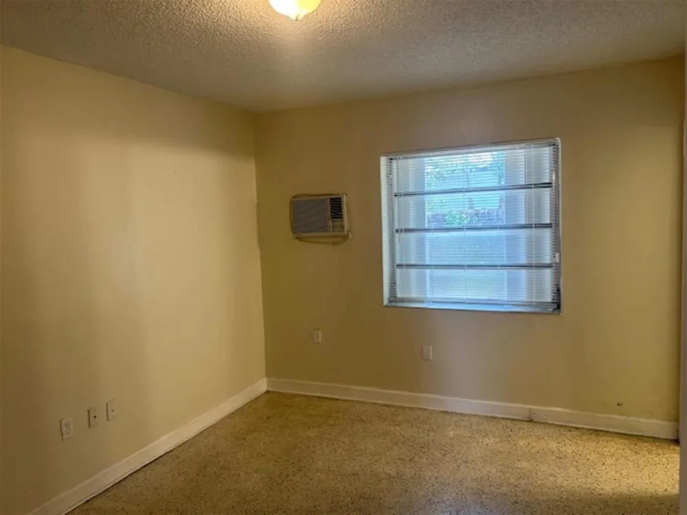 1337 NW 112th Terrace Miami, FL 33167
