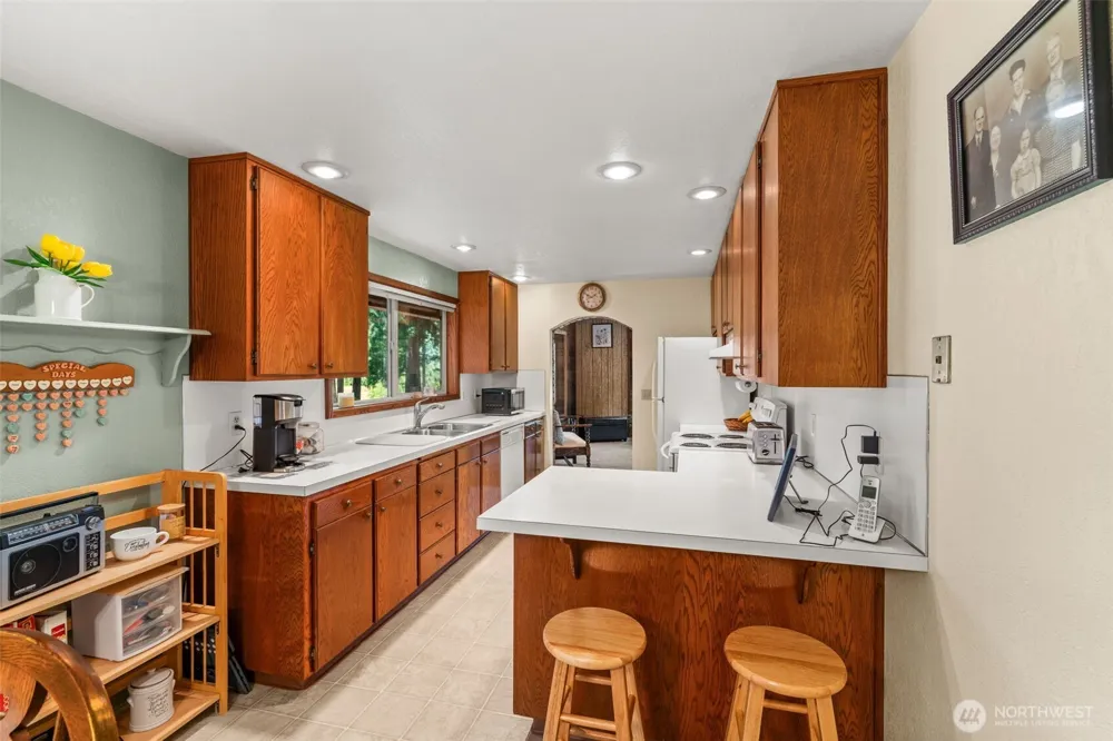 132 Armstrong Road Chehalis, WA 98532