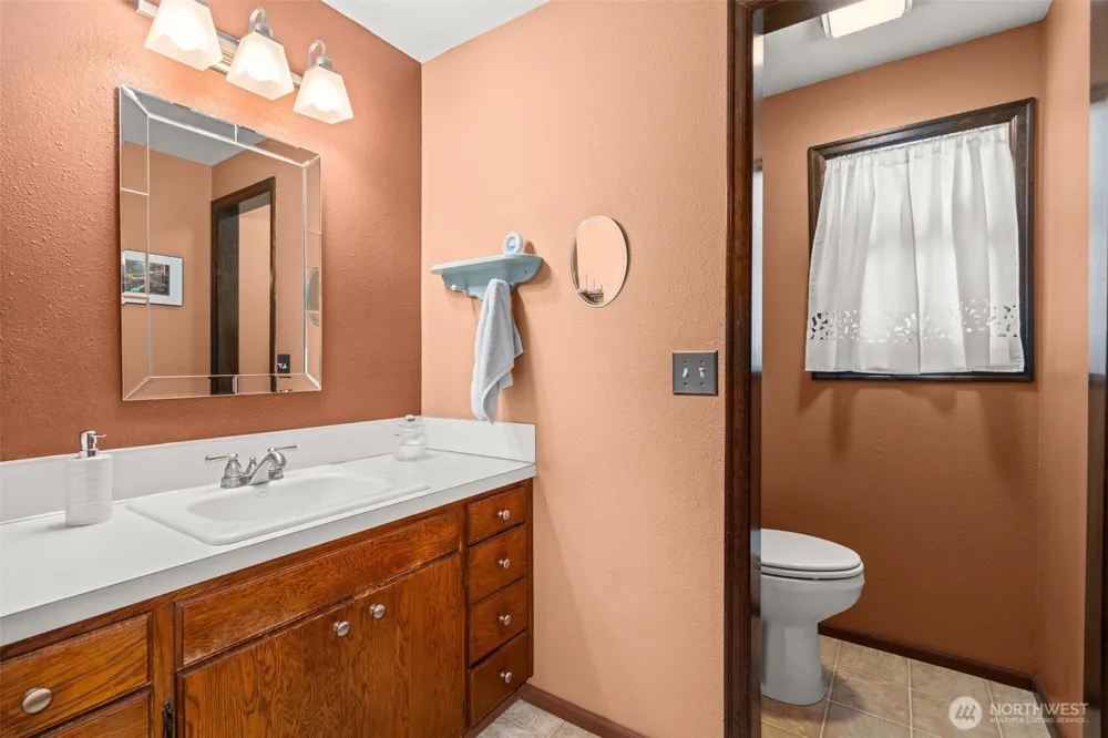 132 Armstrong Road Chehalis, WA 98532