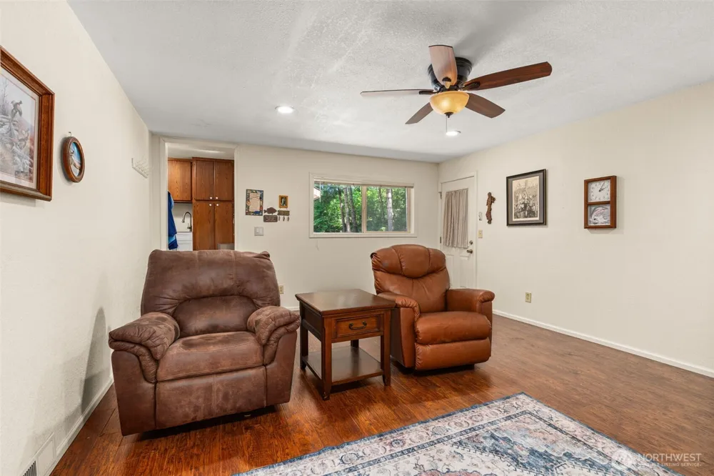 132 Armstrong Road Chehalis, WA 98532