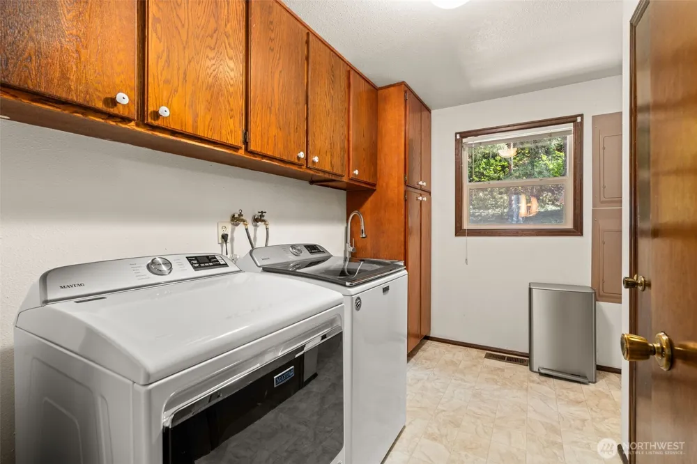 132 Armstrong Road Chehalis, WA 98532