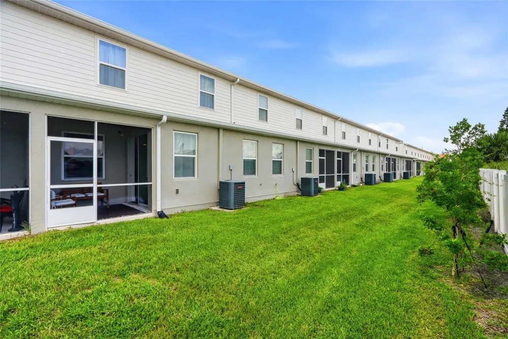 5282 NEIL DRIVE St Petersburg, FL 33714