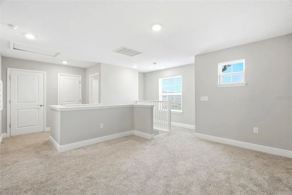 5282 NEIL DRIVE St Petersburg, FL 33714