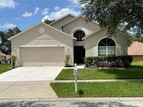 7815 REX HILL TRAIL