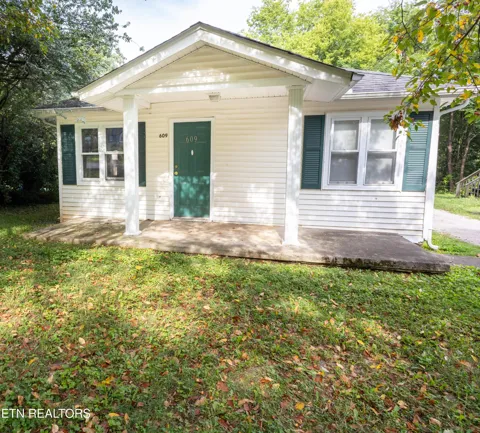 609 W Inskip Drive