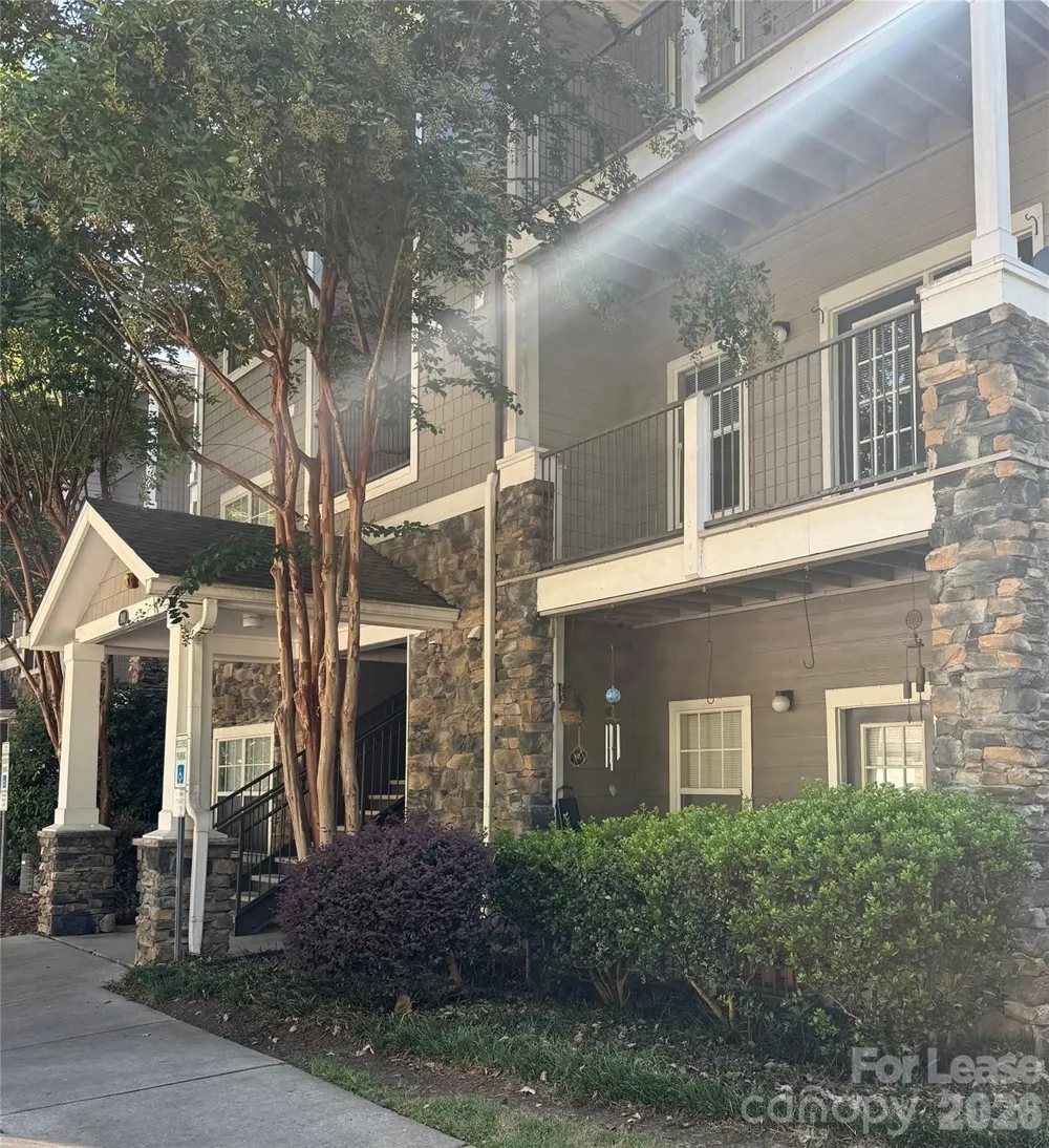 900 Vista Lake Drive #201 Candler, NC 28715