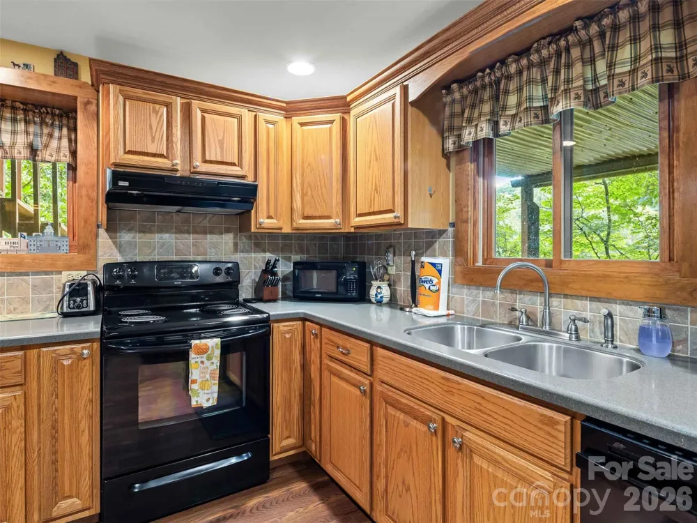 25 Anne Street Lake Junaluska, NC 28745