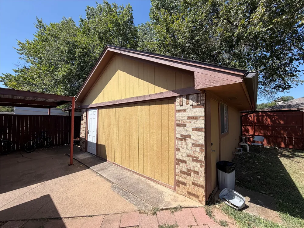 801 Midcreek Drive #B Euless, TX 76039