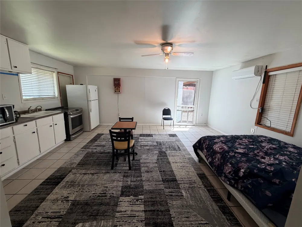 801 Midcreek Drive #B Euless, TX 76039