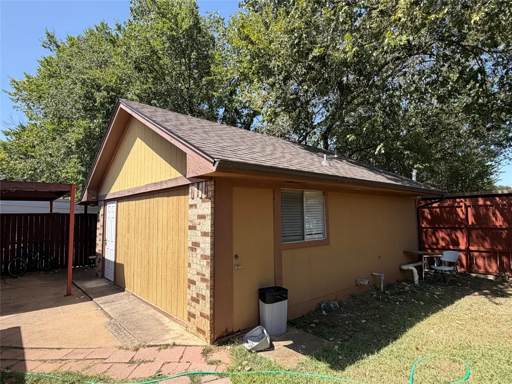 801 Midcreek Drive #B Euless, TX 76039