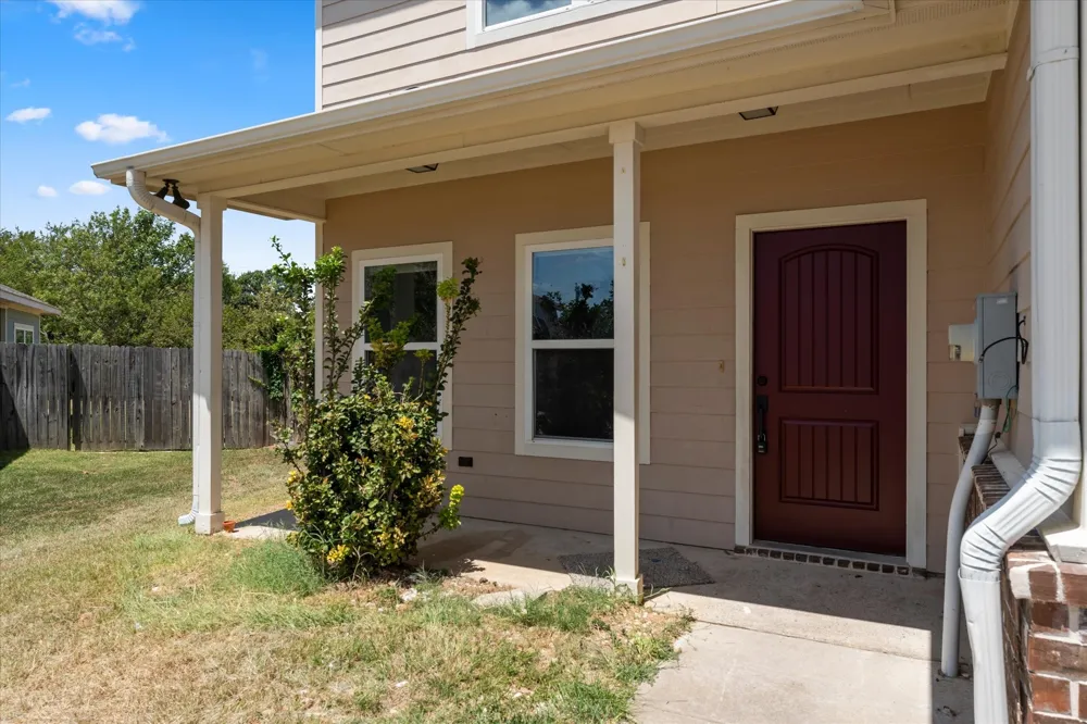 210 Lasso Circle Mabank, TX 75143