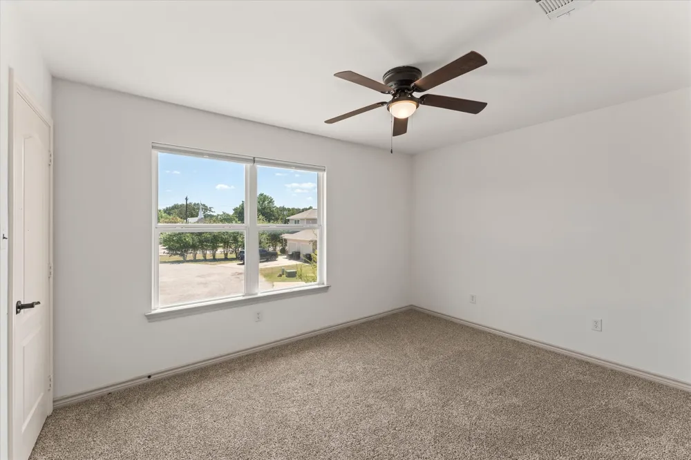 210 Lasso Circle Mabank, TX 75143