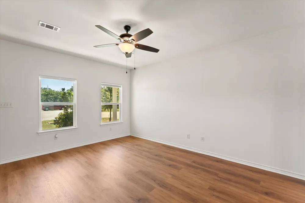 210 Lasso Circle Mabank, TX 75143