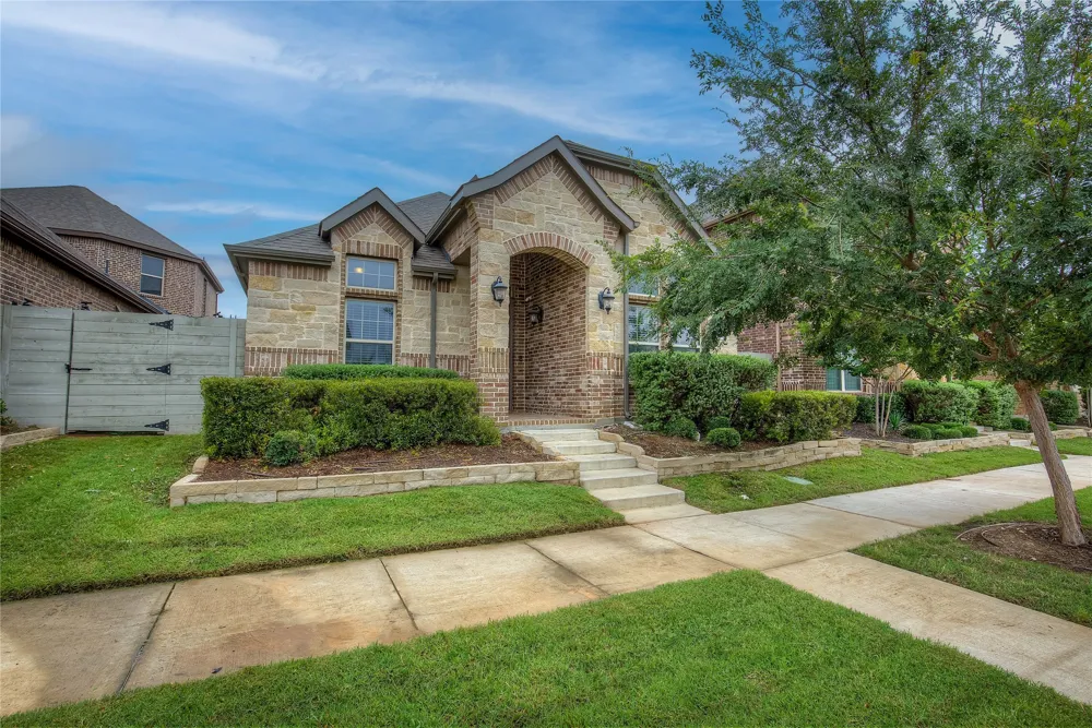 820 10th Street Argyle, TX 76226