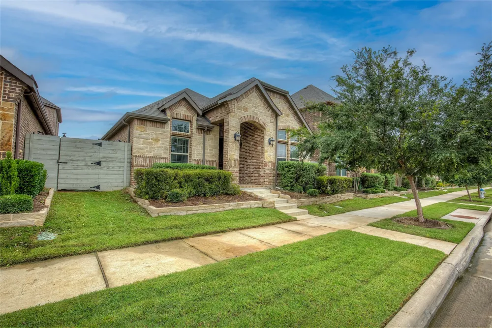 820 10th Street Argyle, TX 76226