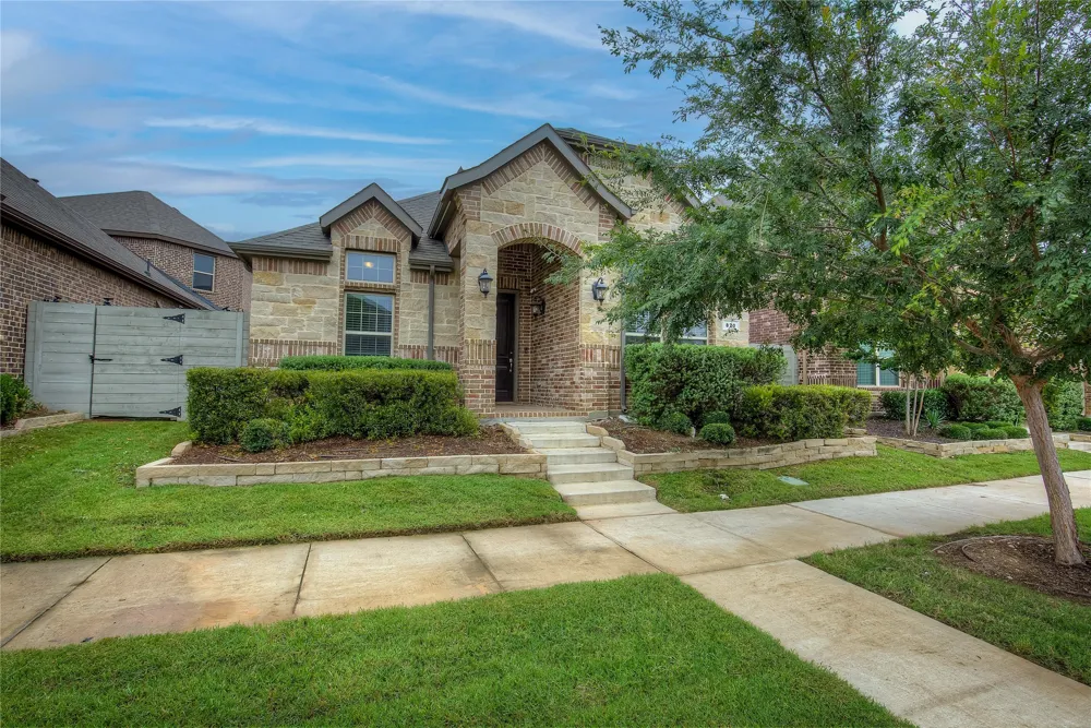 820 10th Street Argyle, TX 76226