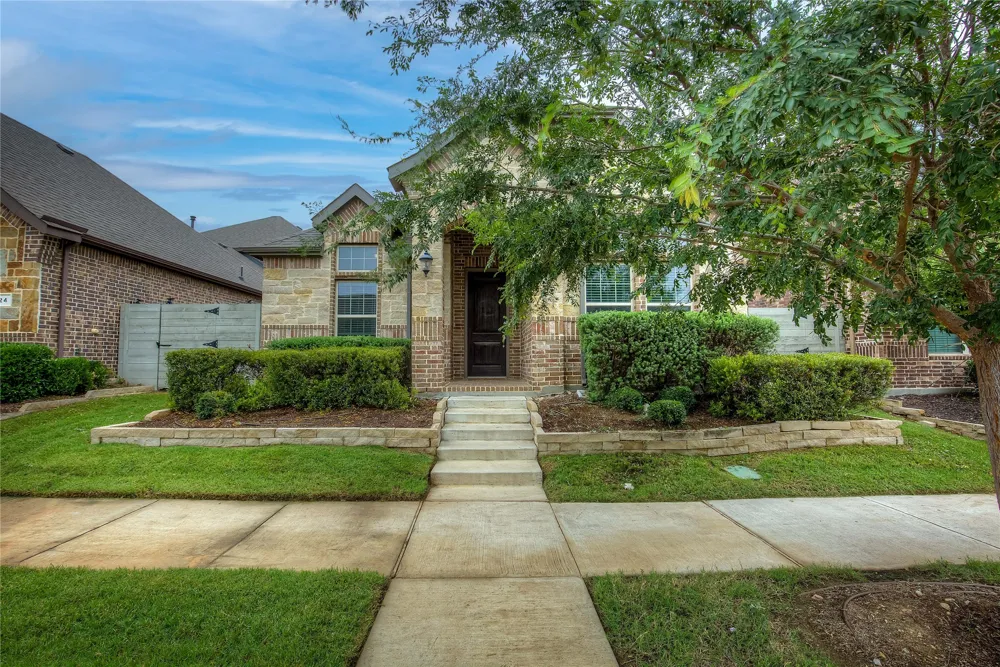 820 10th Street Argyle, TX 76226