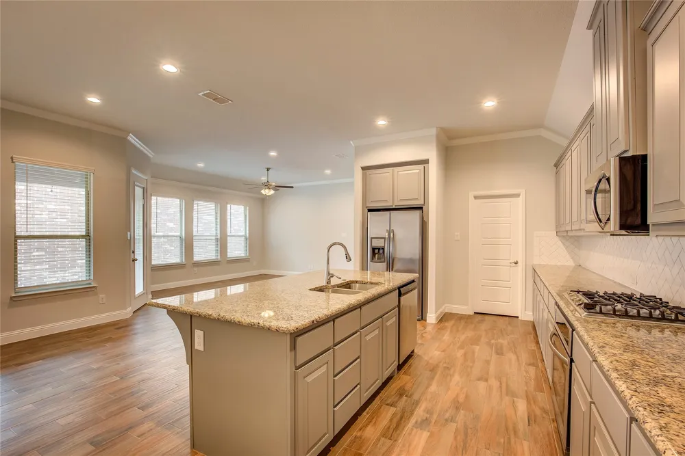 820 10th Street Argyle, TX 76226