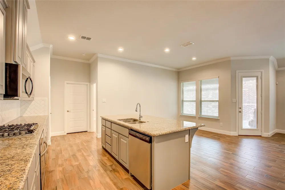 820 10th Street Argyle, TX 76226