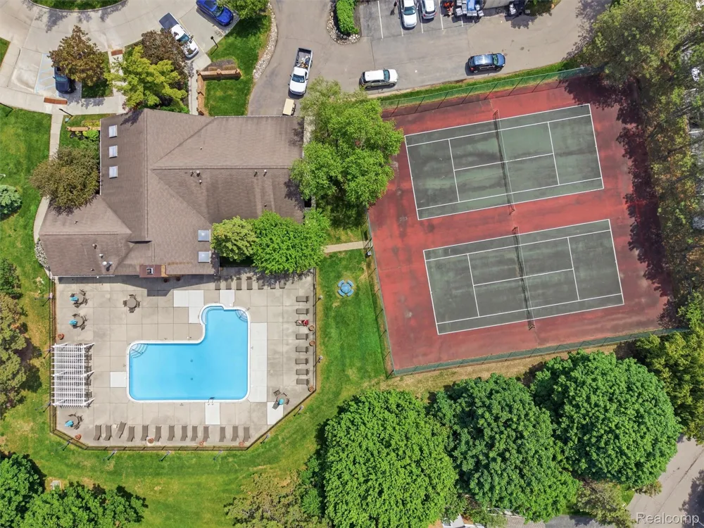 6605 Firestone Court West Bloomfield Charter Township, MI 48322