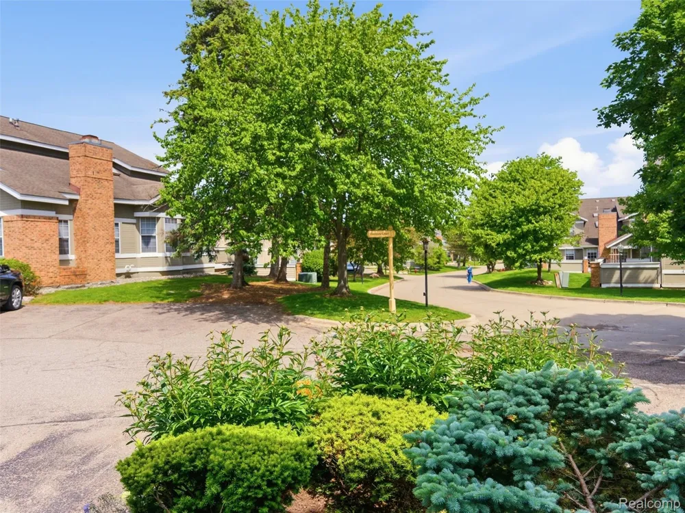 6605 Firestone Court West Bloomfield Charter Township, MI 48322