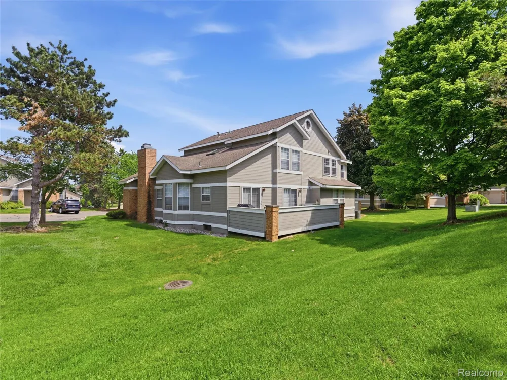 6605 Firestone Court West Bloomfield Charter Township, MI 48322