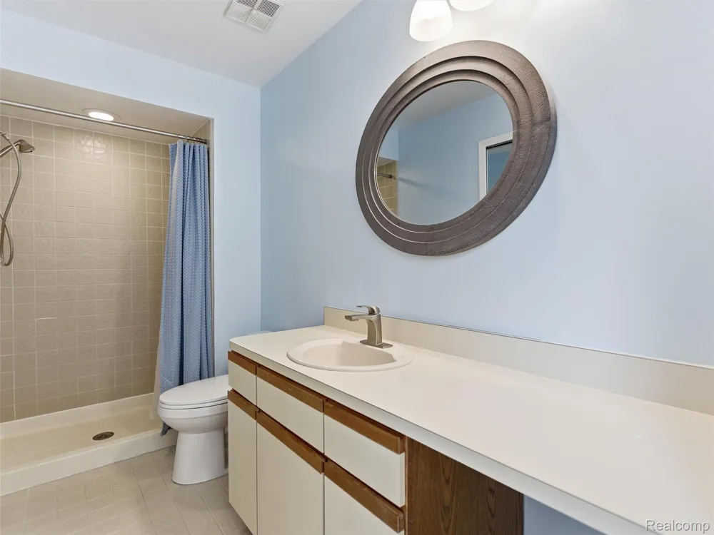 6605 Firestone Court West Bloomfield Charter Township, MI 48322