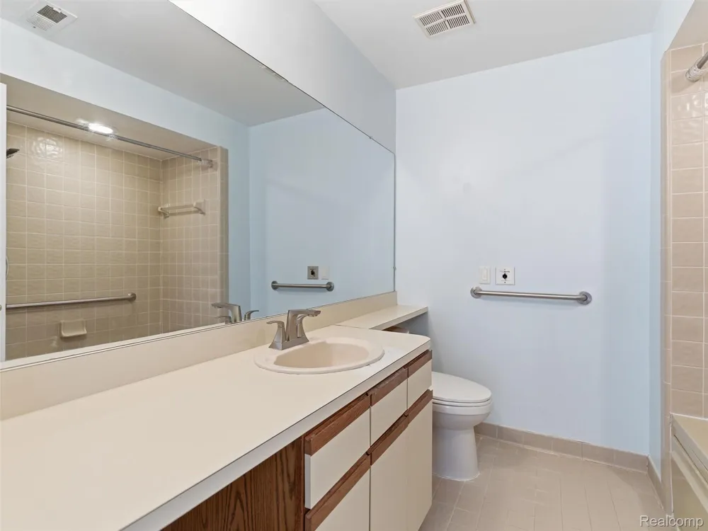 6605 Firestone Court West Bloomfield Charter Township, MI 48322