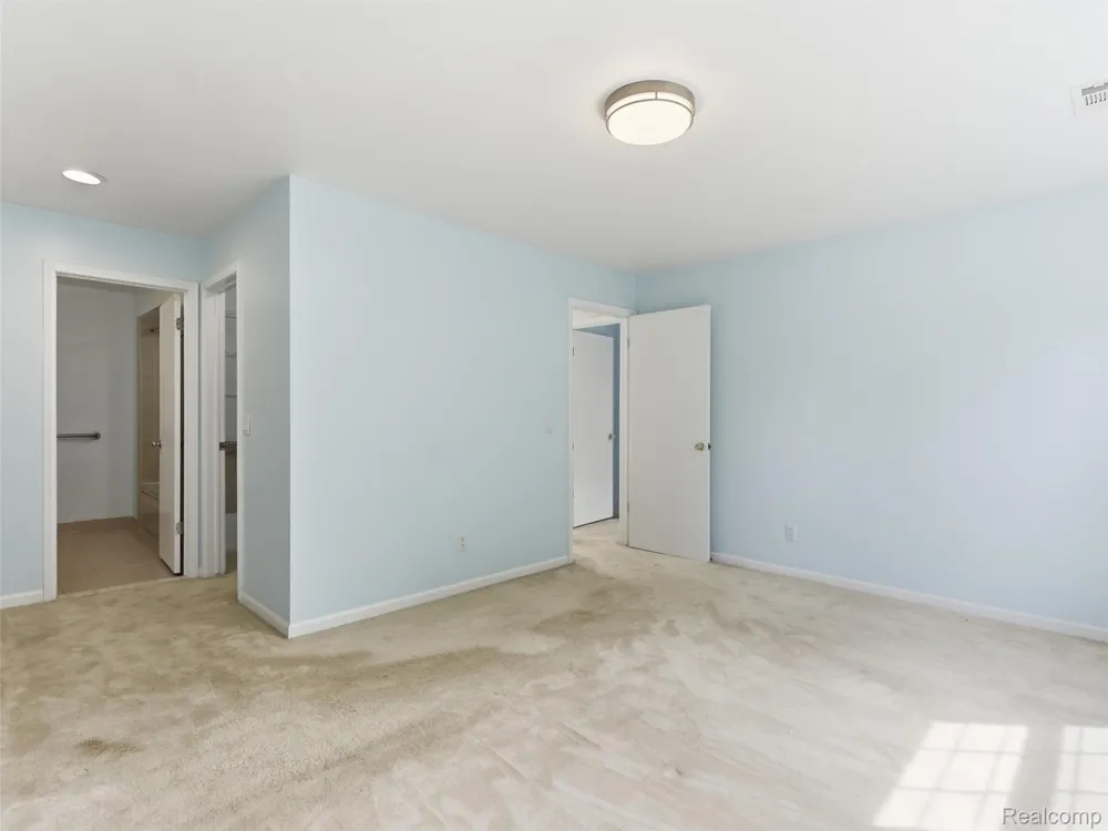 6605 Firestone Court West Bloomfield Charter Township, MI 48322