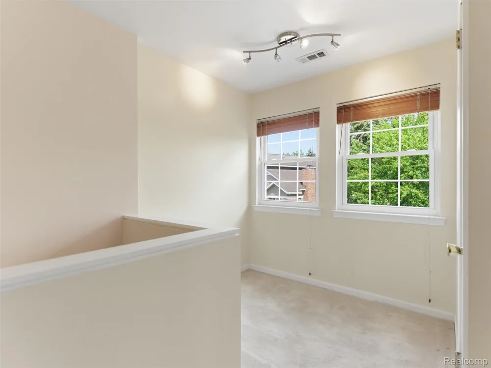 6605 Firestone Court West Bloomfield Charter Township, MI 48322