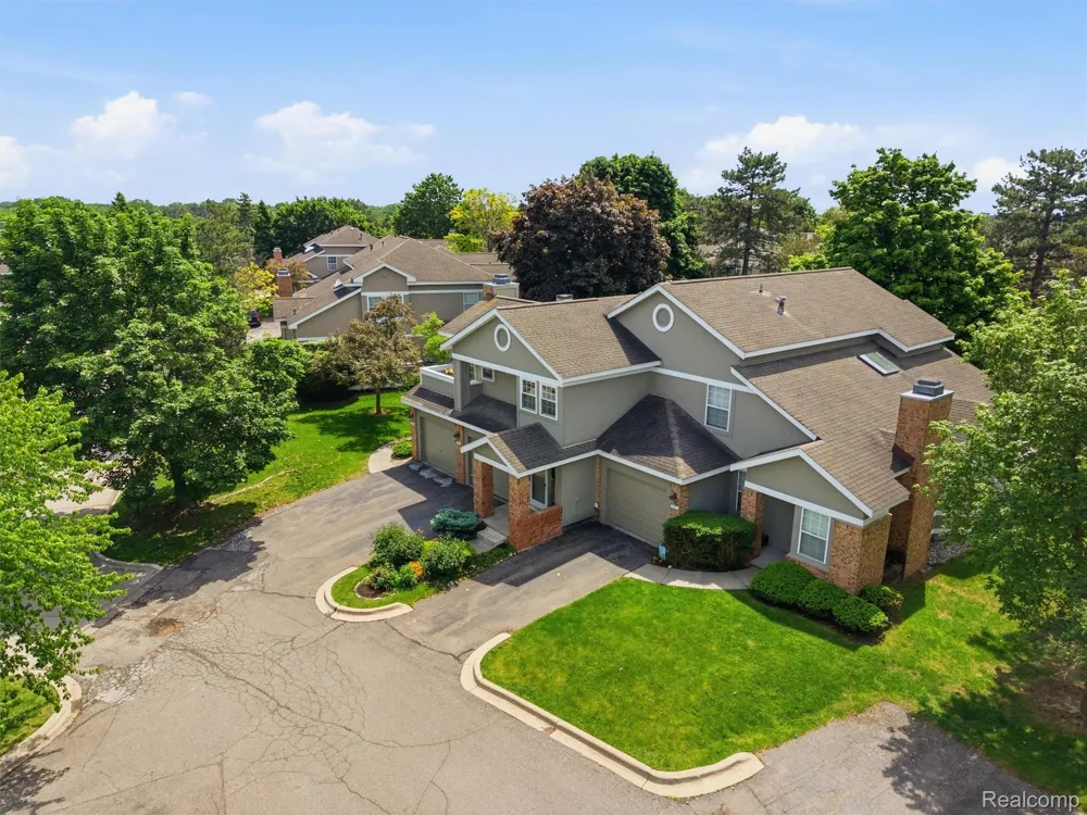 6605 Firestone Court West Bloomfield Charter Township, MI 48322