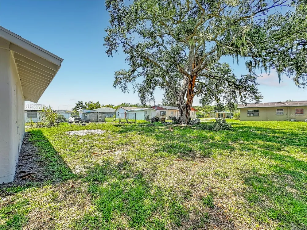 220 29TH STREET E Palmetto, FL 34221