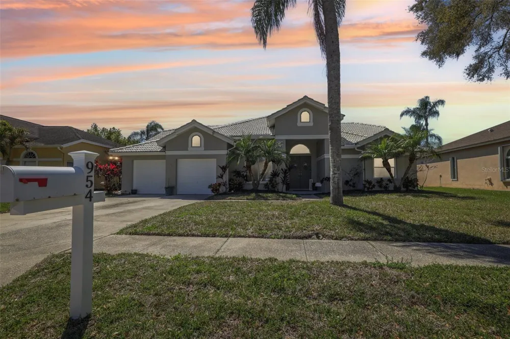 954 COBBLESTONE LANE Tarpon Springs, FL 34688