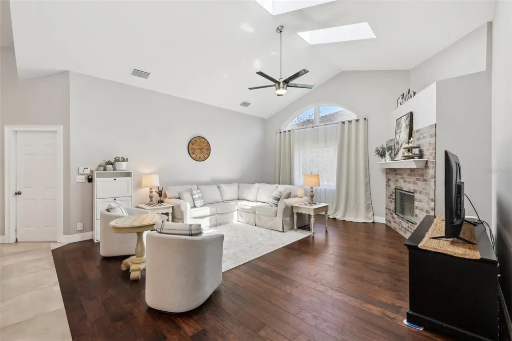 954 COBBLESTONE LANE Tarpon Springs, FL 34688