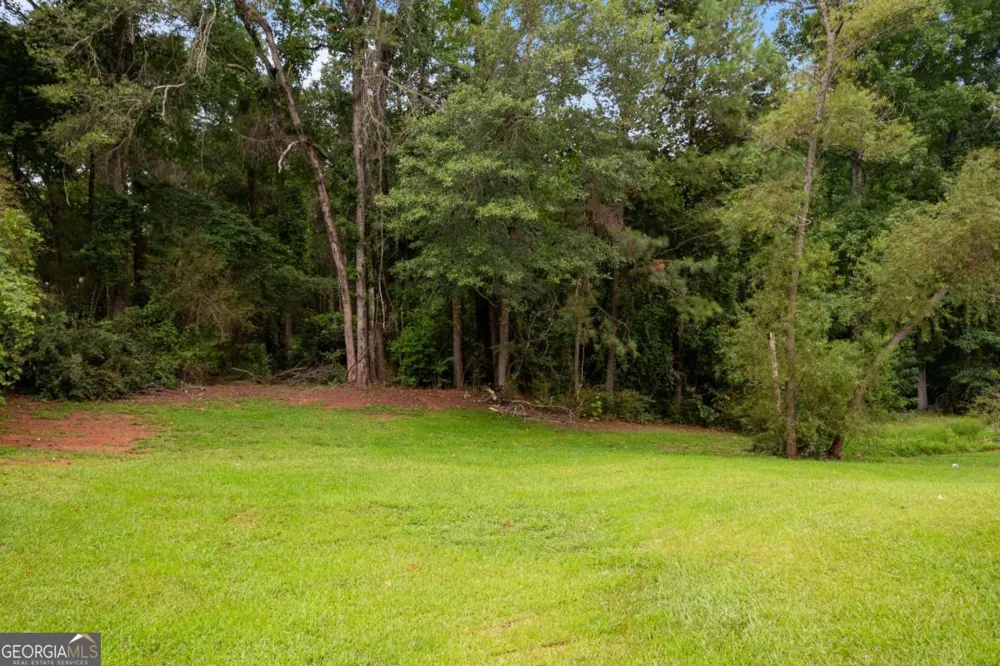 8 Priscilla DR Grantville, GA 30220