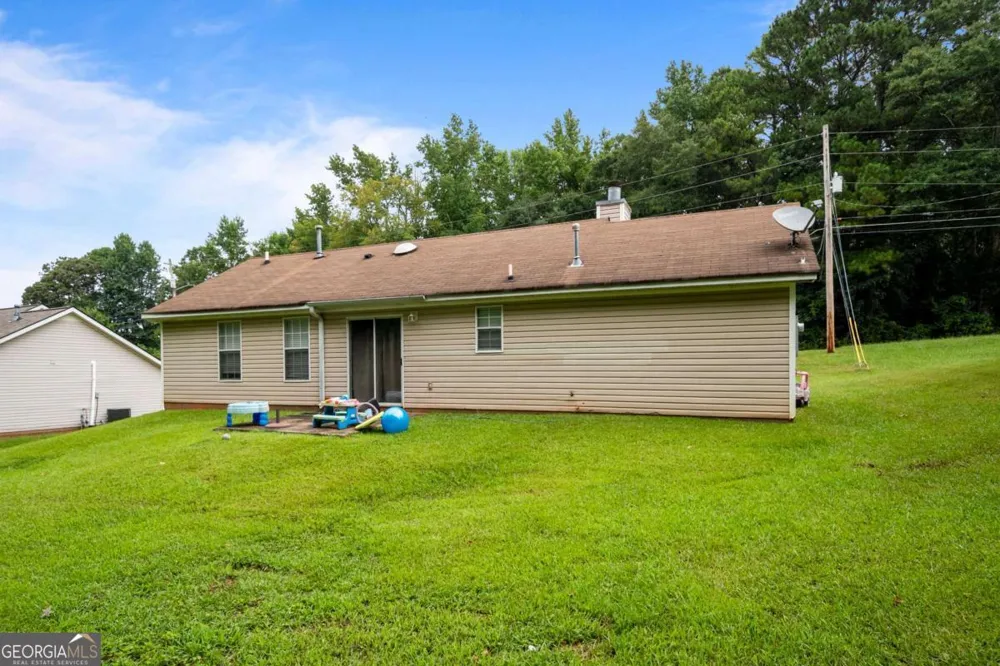 8 Priscilla DR Grantville, GA 30220