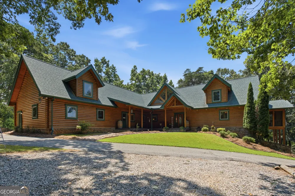 302 Bumpy TRL Dawsonville, GA 30534