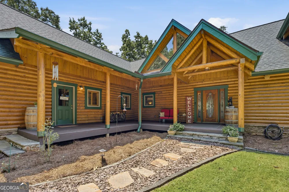 302 Bumpy TRL Dawsonville, GA 30534