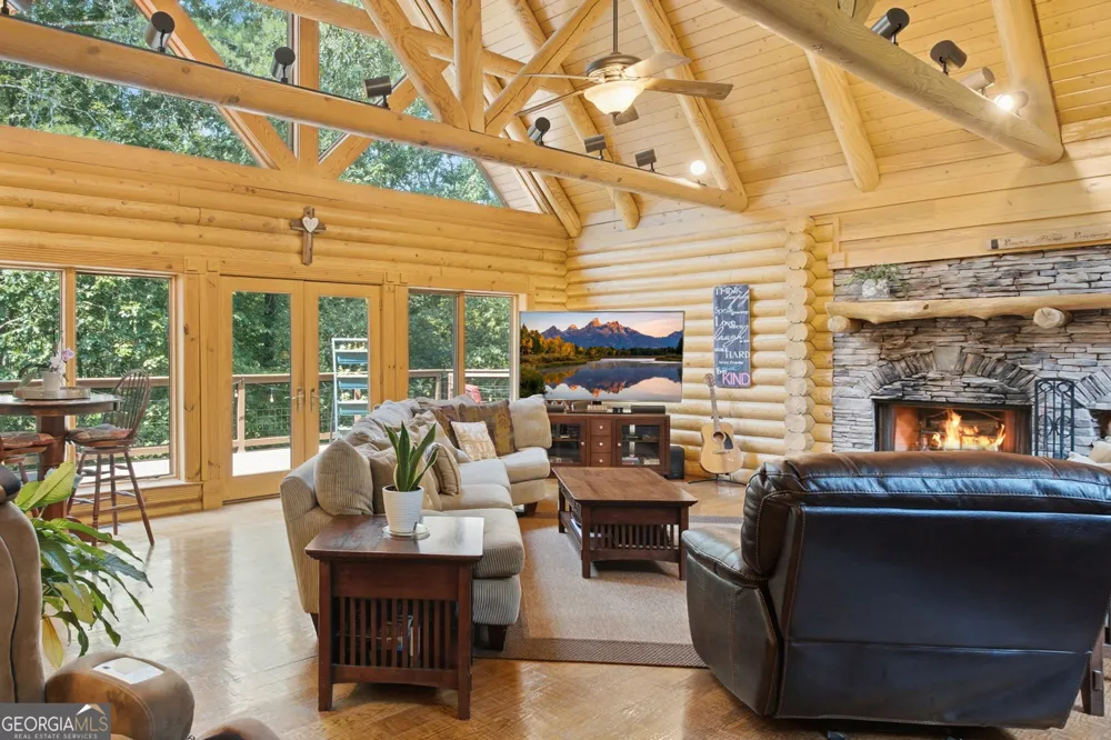 302 Bumpy TRL Dawsonville, GA 30534