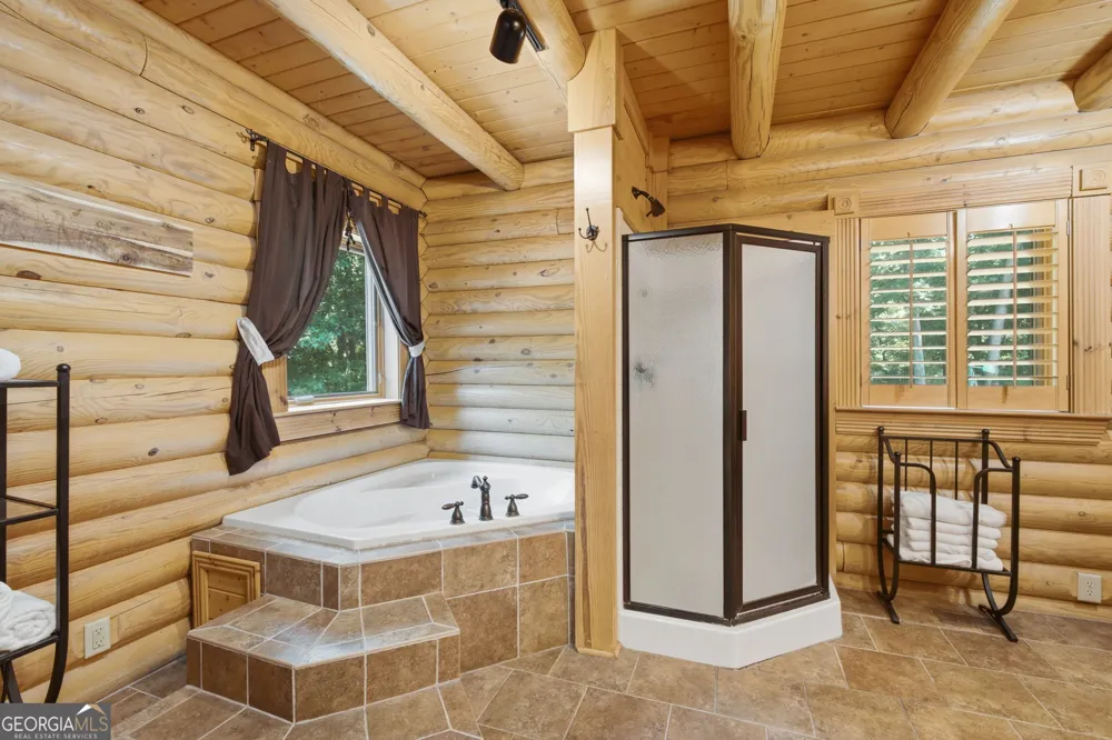 302 Bumpy TRL Dawsonville, GA 30534