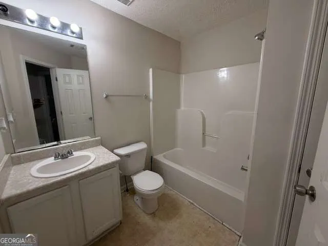 4099 WARD LAKE TRL Ellenwood, GA 30294