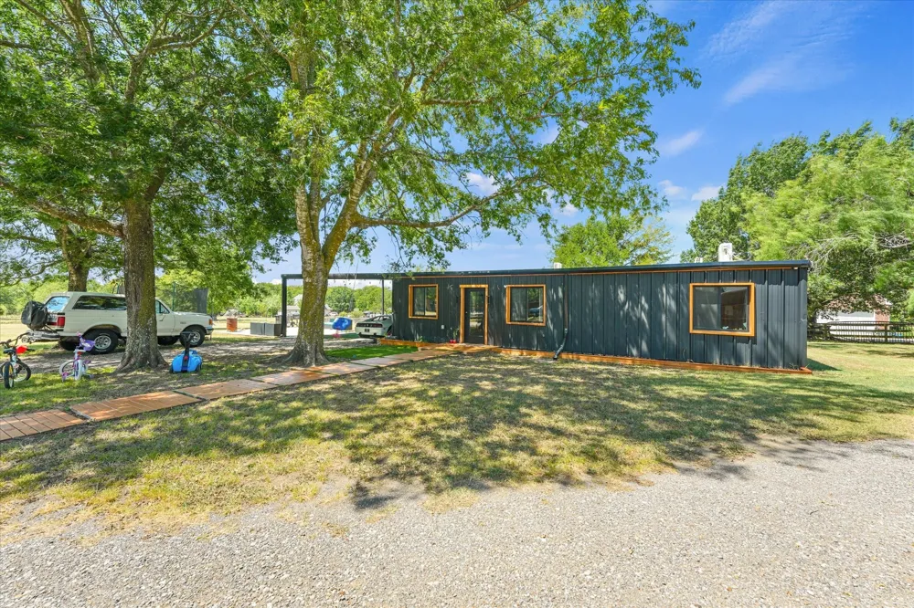 9732 Mackenzie Brook Royse City, TX 75189
