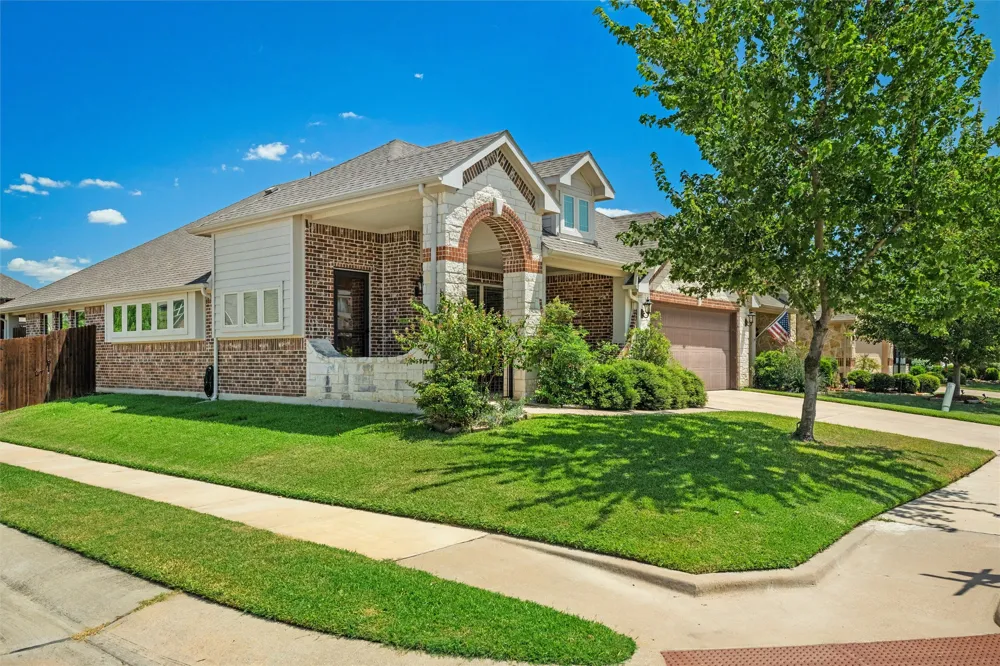 116 Cimmaron Court Alvarado, TX 76009