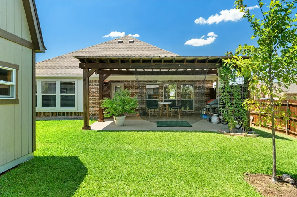 116 Cimmaron Court Alvarado, TX 76009