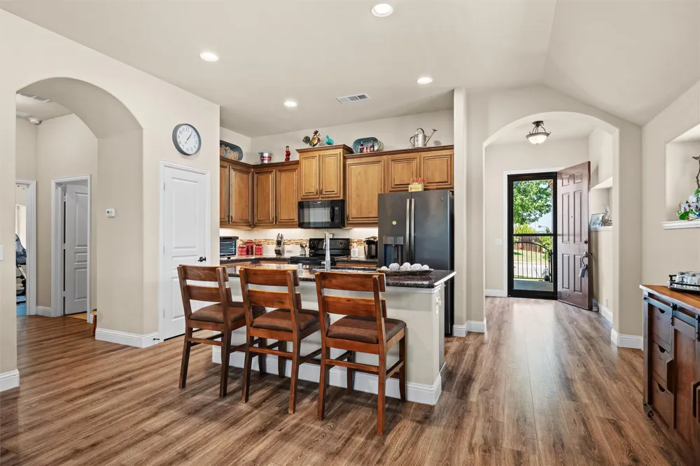 116 Cimmaron Court Alvarado, TX 76009