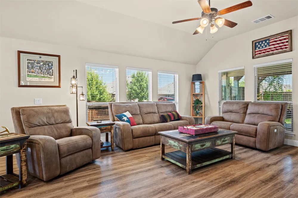 116 Cimmaron Court Alvarado, TX 76009