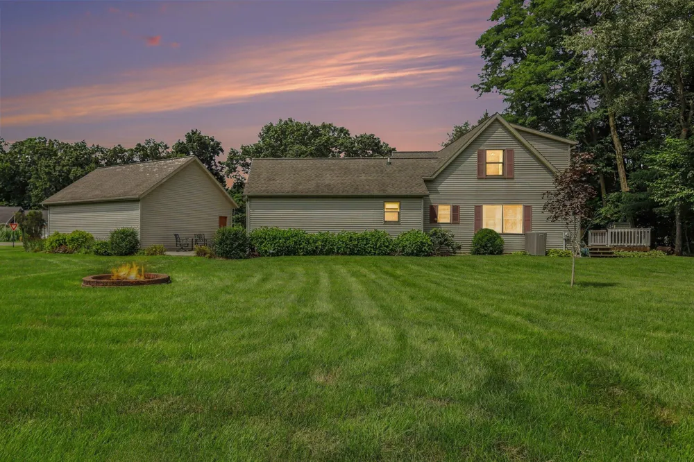 56695 Chippewa Drive Three Rivers, MI 49093
